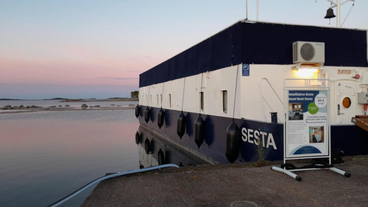 Hotellilaiva Sesta Hangö Exteriör bild